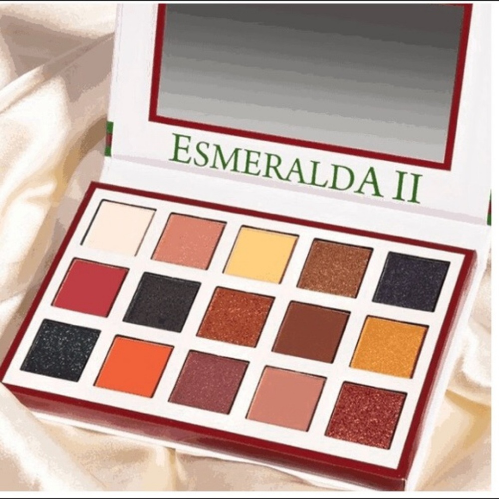 Esmeralda II eyeshadow palette
